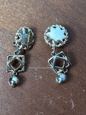 Givenchy Vintage Gold Tone Clip-On
Drop Earrings: Star Charm